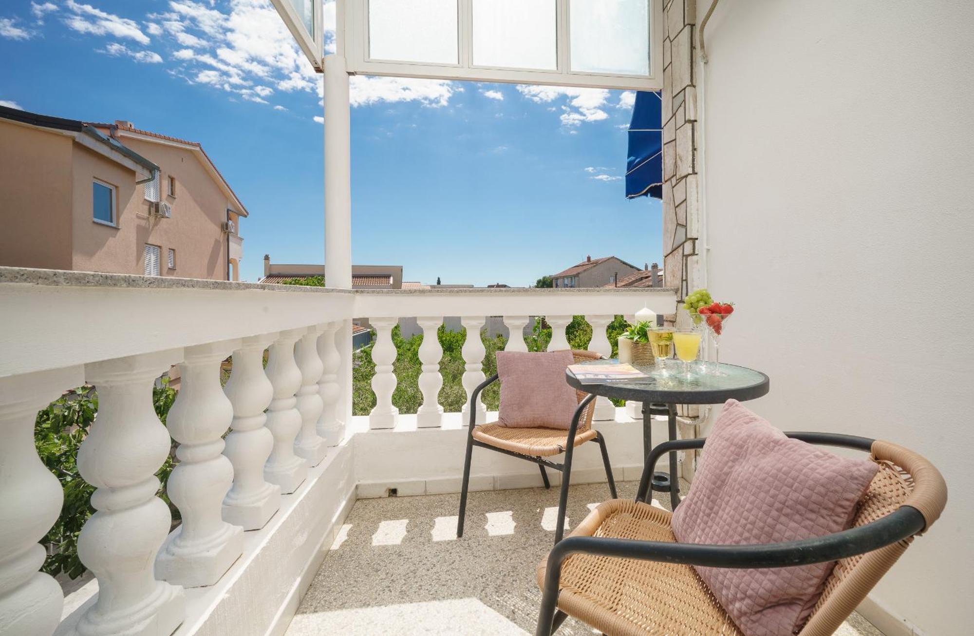 Rooms Orion Vodice Esterno foto