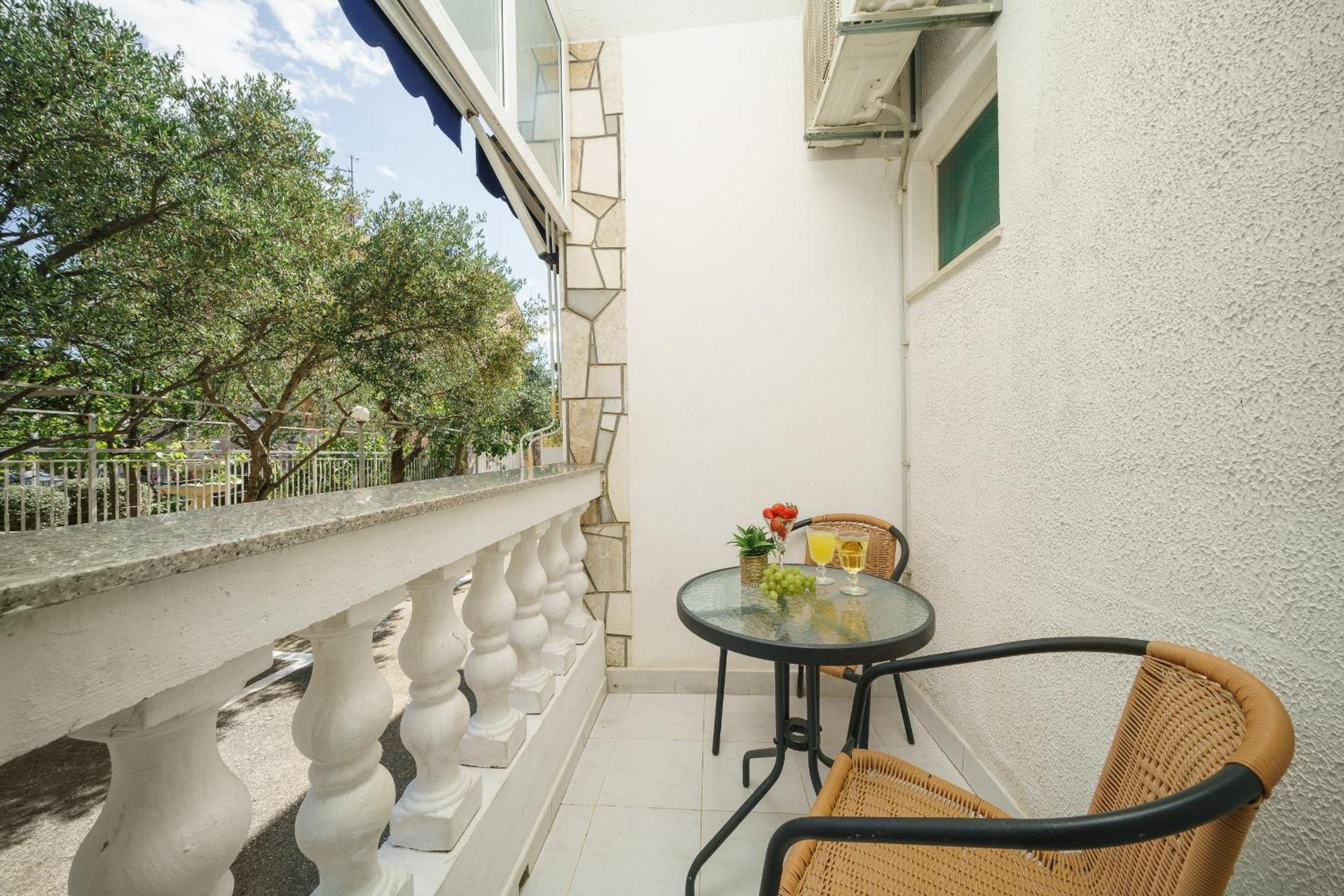 Rooms Orion Vodice Esterno foto